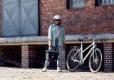 Leicht, stabil, wasserfest und mit einem Deckel versehen - dieses moderne Fahrradkorbkonzept kommt von Taschenspezialist Ortlieb.