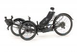 Dreirädrige Liegeräder sind kippstabil und komfortabel. Es gibt sie sportlich ausgelegt, aber auch als Reisefahrzeuge. Wichtig für den Fahrkomfort ist imer auch der Sitz.