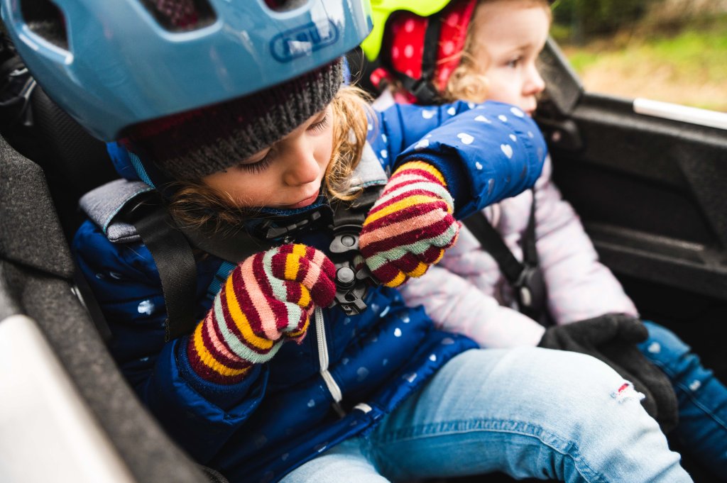 Kinder im Lastenrad