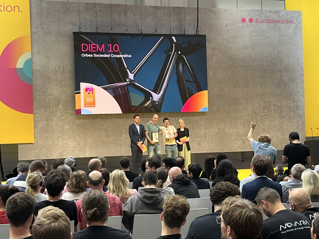 Auszeichnung des Orbea Diem mit dem Eurobike Award auf der Eurobike.