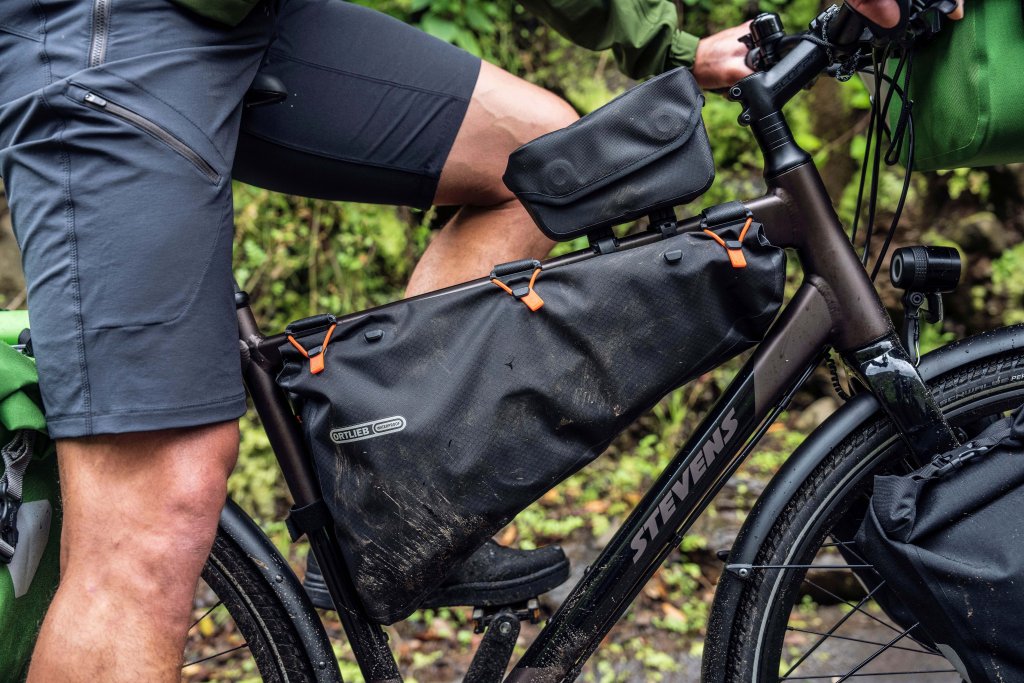 Fahrrad mit Taschen