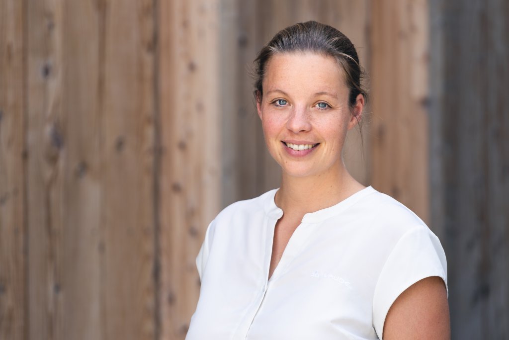Porträt von Lisa Fiedler.