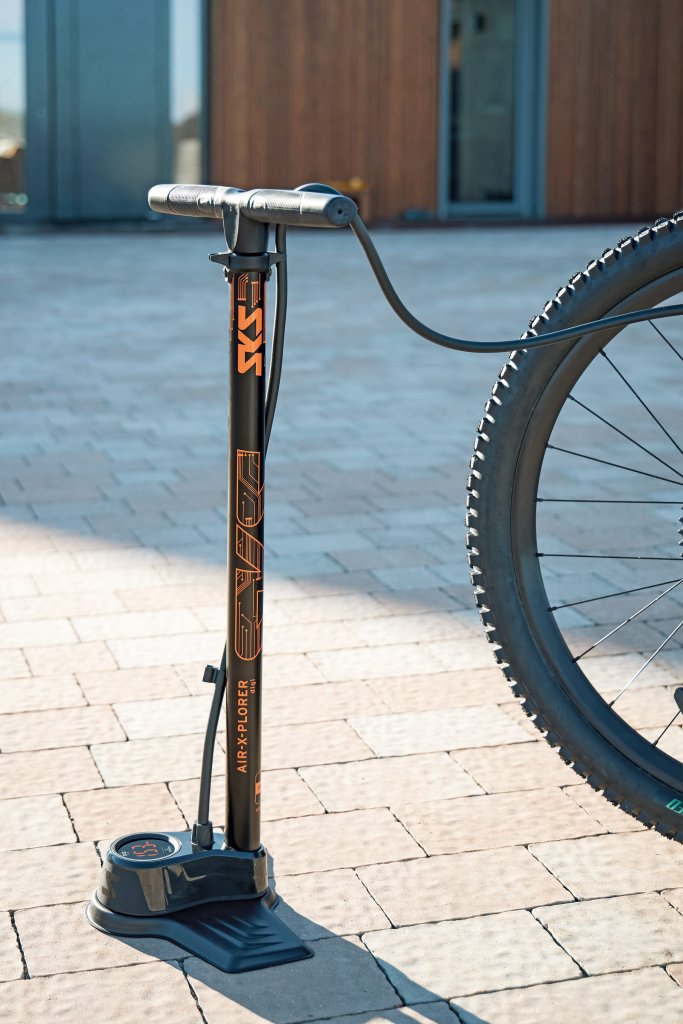 Standpumpe an Fahrrad