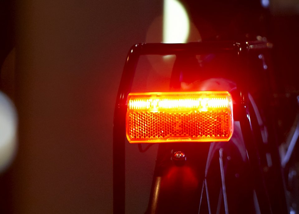 Busch & Müller Toplight 2C USB Fahrrad LED Rücklicht Reflektor Akku Gepäckträger 