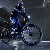 Bei jedem Wetter selbst bei Nacht gut sichtbar zu sein ist die beste Lebensversicherung für Zweiradfahrer mit oder ohne E-Unterstützung.