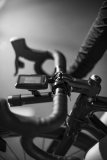 Klein und schön, und ganz schön laut: Die Fahrradklingel Oi Luxe von Knog gibt es in zwei Größen und drei Farben (silver/rose/black).