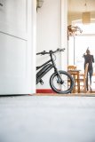 Kompakte Pedelecs mit 20- oder 24-Zoll-Laufrädern eignen sich perfekt für die Nutzung im Alltag. Sie sind flott und wendig, dabei sind sie vergleichsweise leicht und lassen sich gut im Keller oder in der Wohnung unterstellen.  